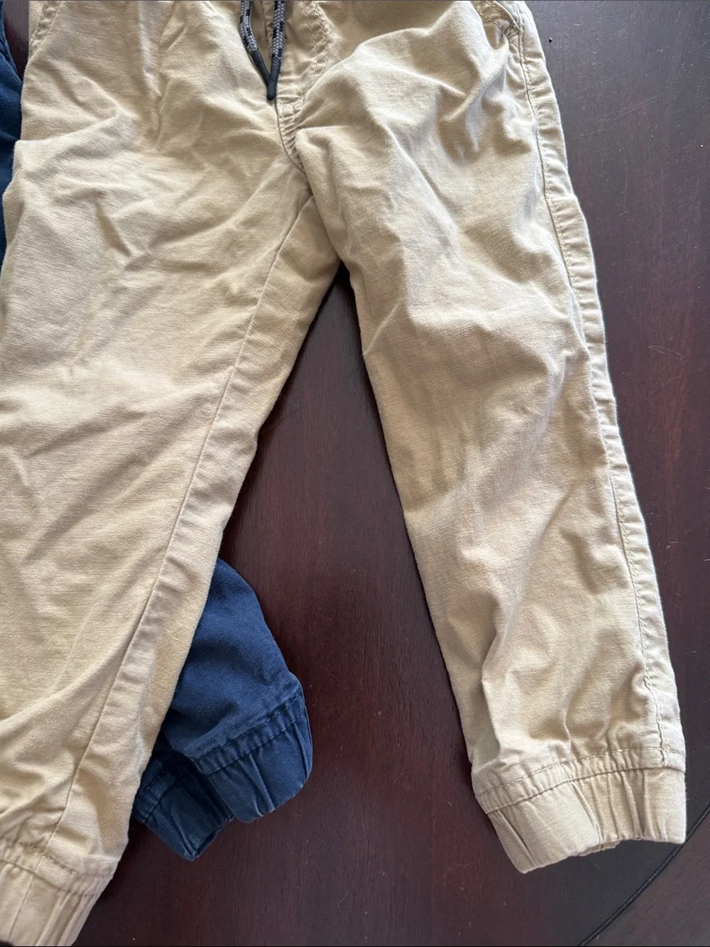 GAP Kids Jogger Pants in Navy & Khaki